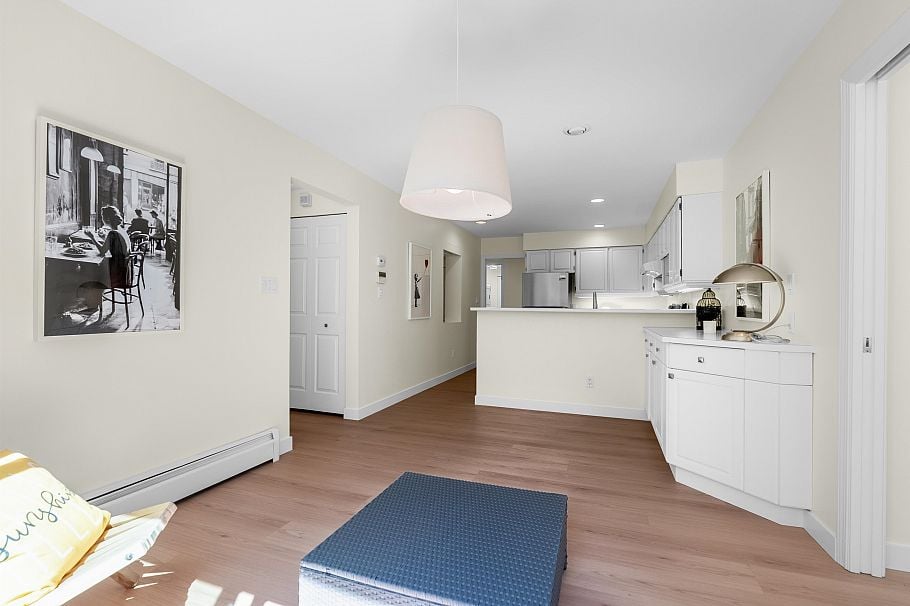 5948 Nancy Greene Way North Vancouver, BC - 5