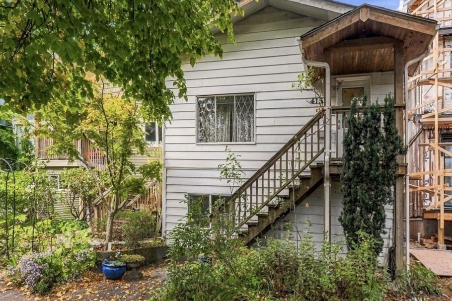 4153 John Street Vancouver, BC - 1