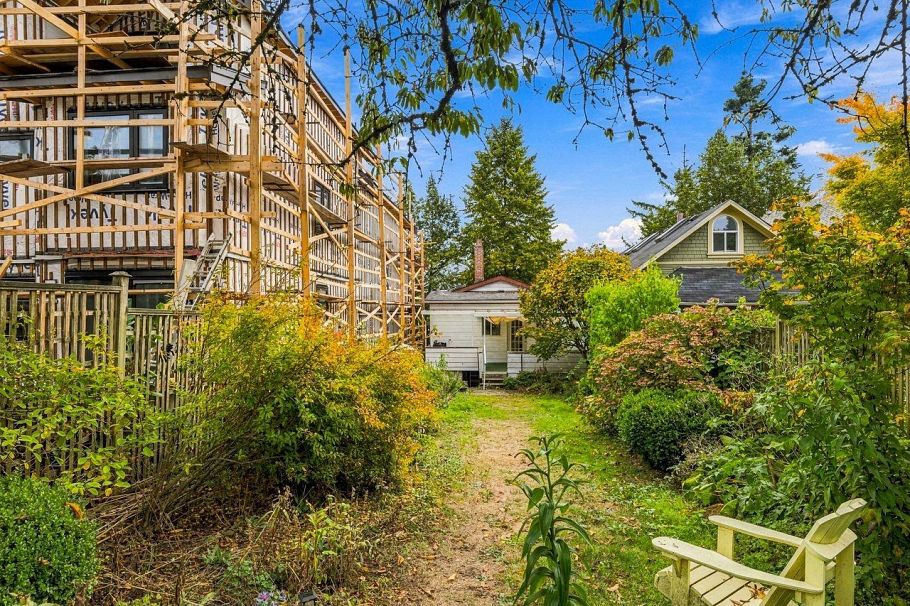 4153 John Street Vancouver, BC - 28