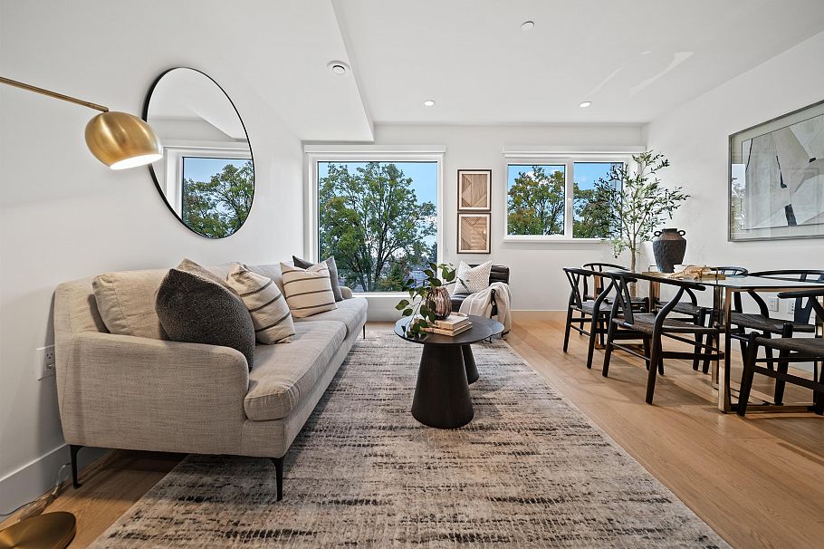 140 W Woodstock Avenue Vancouver, BC - 11