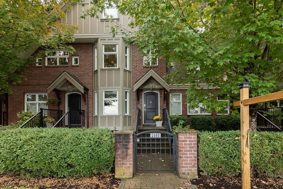 1680 E Pender Street Vancouver, BC - 1