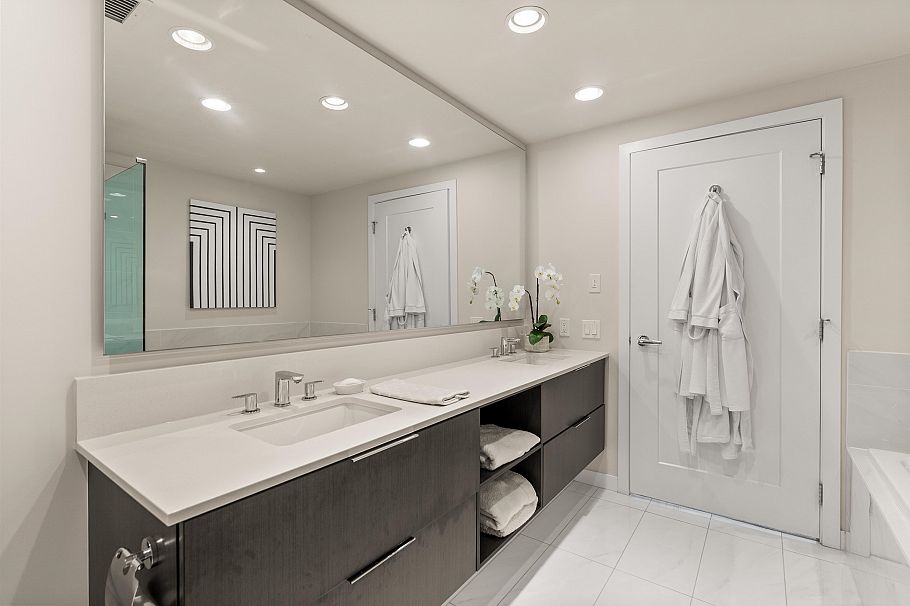 305 3911 Cates Landing Way North Vancouver, BC - 32