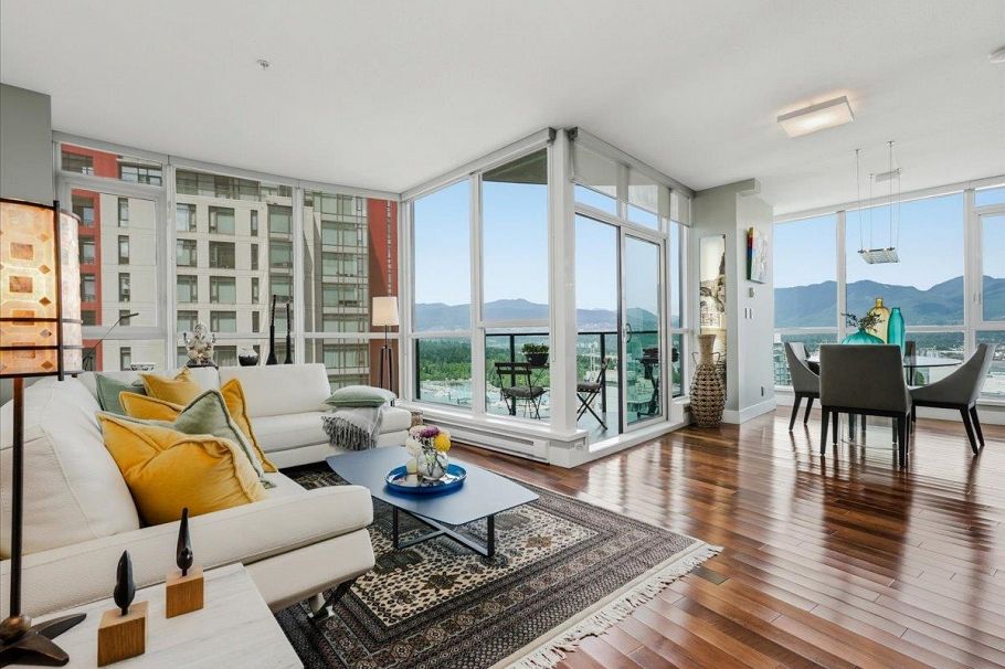 3301 1189 Melville Street Vancouver, BC - 1