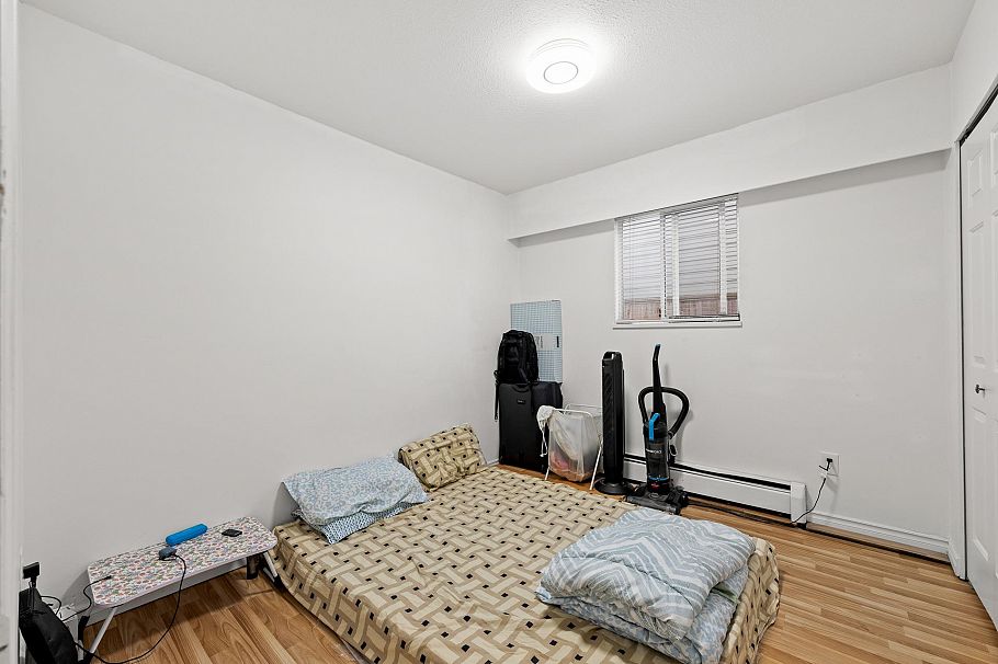 1070 E 40th Avenue Vancouver, BC - 33