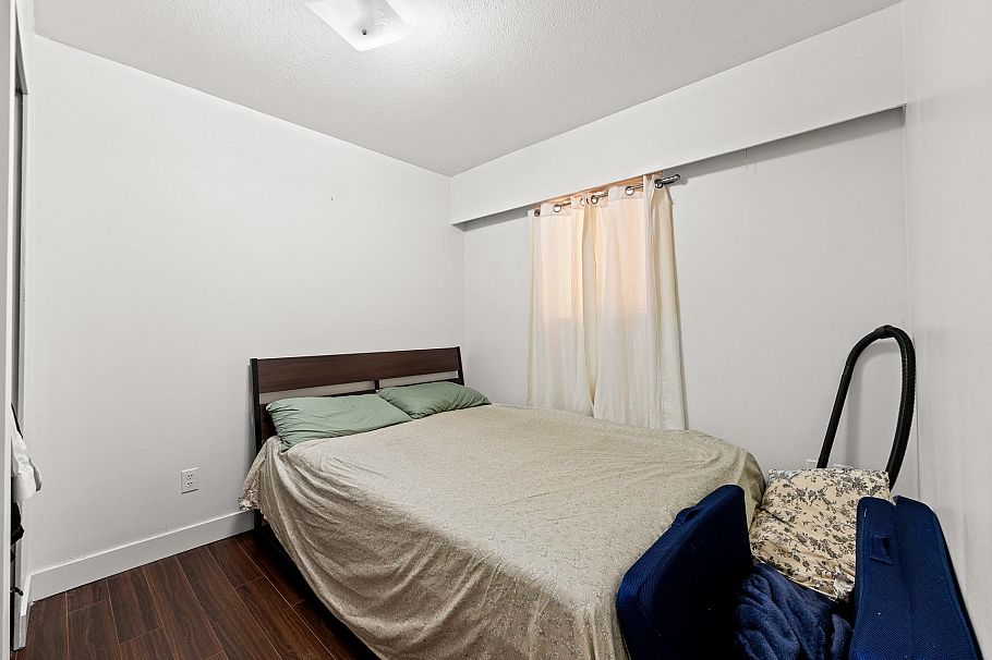 1070 E 40th Avenue Vancouver, BC - 37