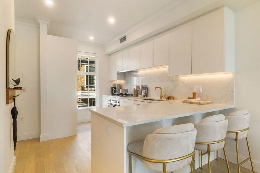 221 7789 Yukon Street Vancouver, BC - 12