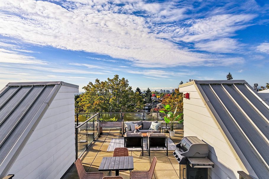 140 W Woodstock Avenue Vancouver, BC - 32