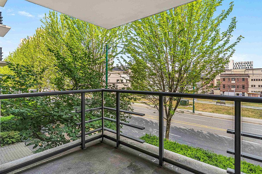214 750 W 12th Avenue Vancouver, BC - 5