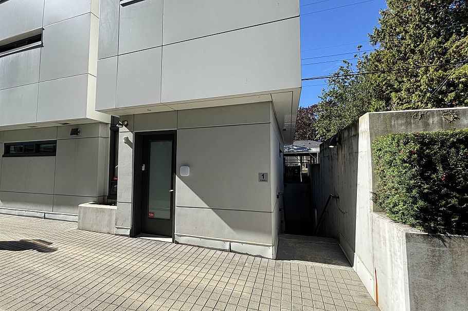 6303 Cambie Street Vancouver, BC - 6