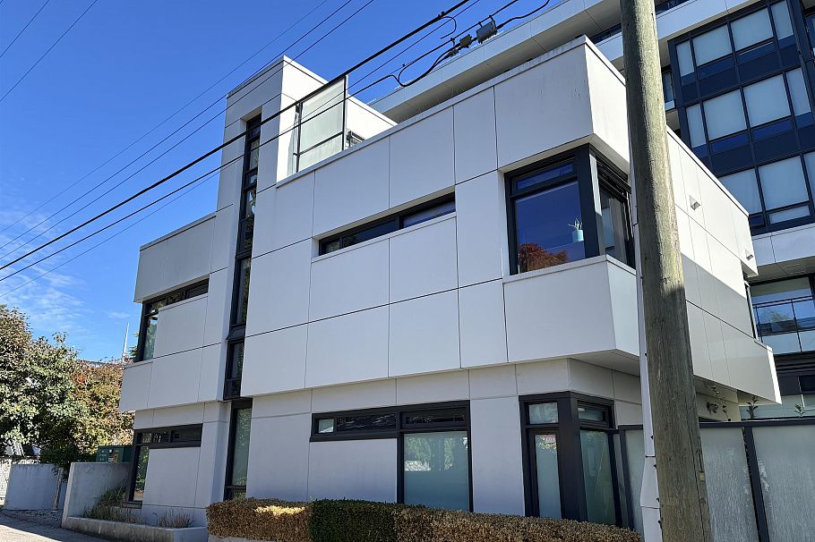 6303 Cambie Street Vancouver, BC - 3
