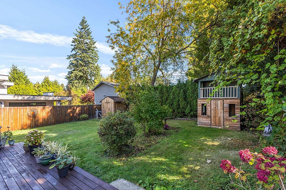 2370 Mountain Highway North Vancouver, BC - 35