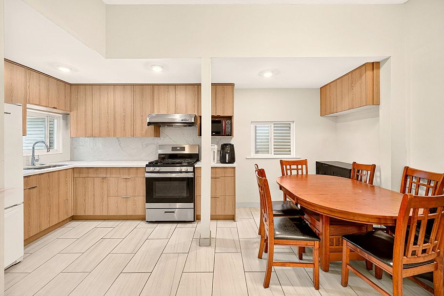 777 E Pender Street Vancouver, BC - 5