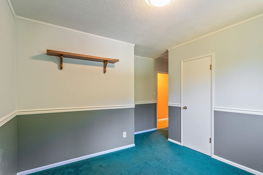 2370 Mountain Highway North Vancouver, BC - 20