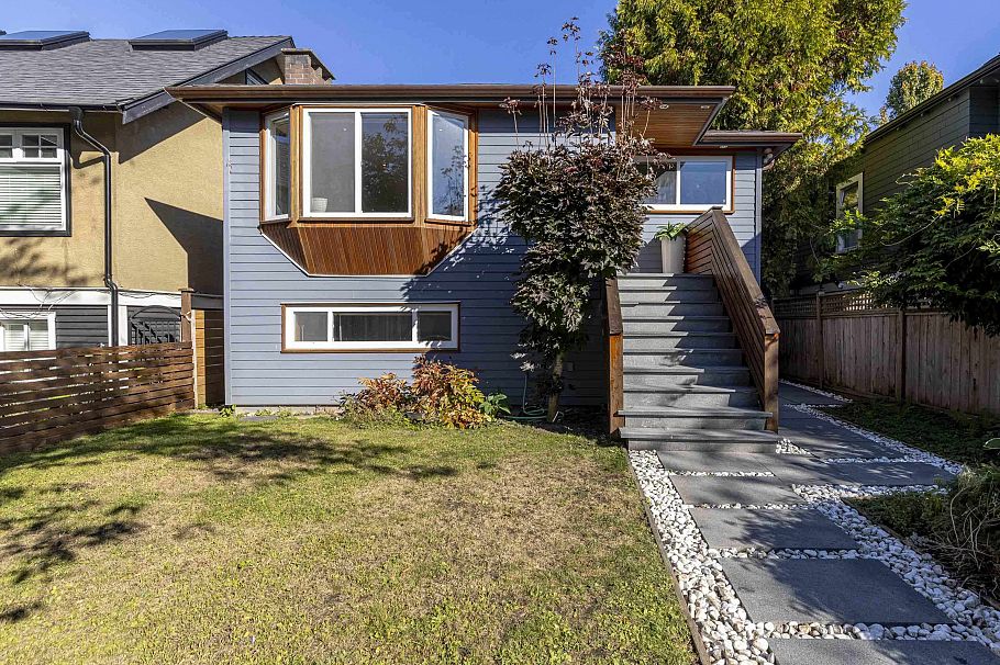 5034 Prince Albert Street Vancouver, BC - 1