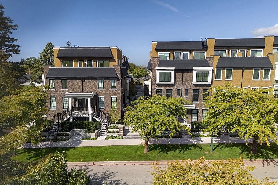 109 7793 Yukon Street Vancouver, BC - 2
