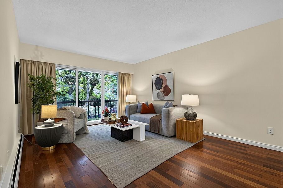 206 1717 13 Avenue Vancouver, BC - 5