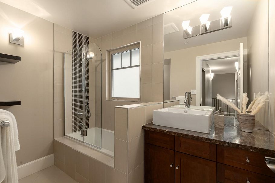 850 E 10th Avenue Vancouver, BC - 15