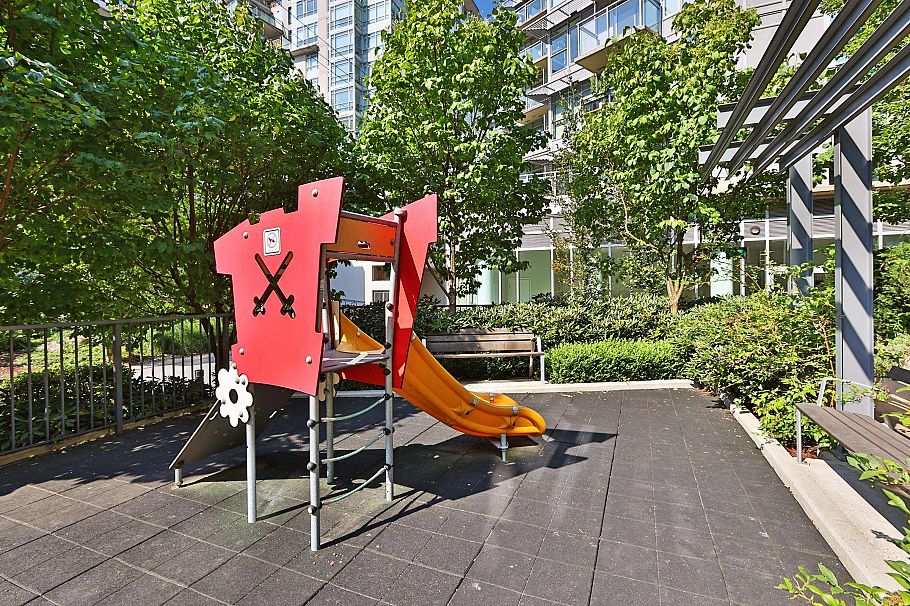 1011 38 W 1st Avenue Vancouver, BC - 19