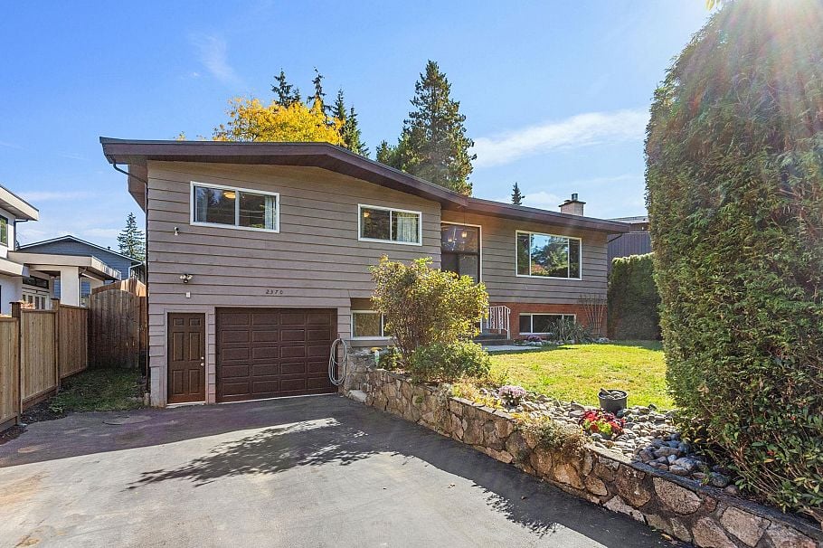 2370 Mountain Highway North Vancouver, BC - 2