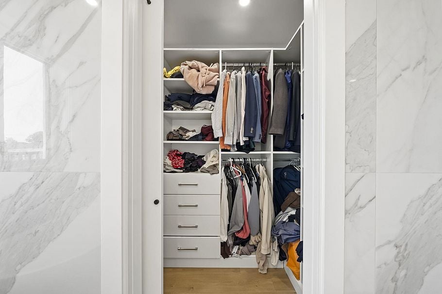 742 E 58th Avenue Vancouver, BC - 20