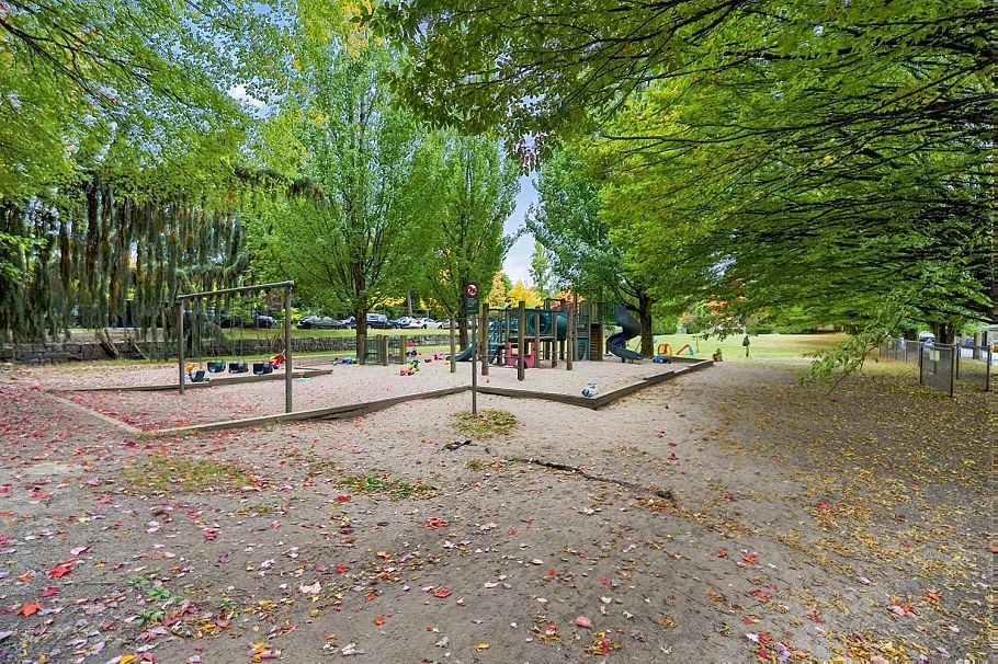 206 1717 13 Avenue Vancouver, BC - 27