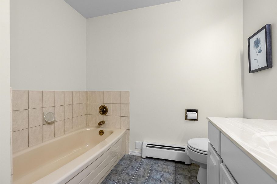 5948 Nancy Greene Way North Vancouver, BC - 18