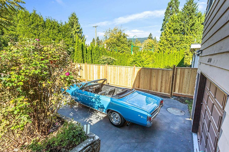 2370 Mountain Highway North Vancouver, BC - 39