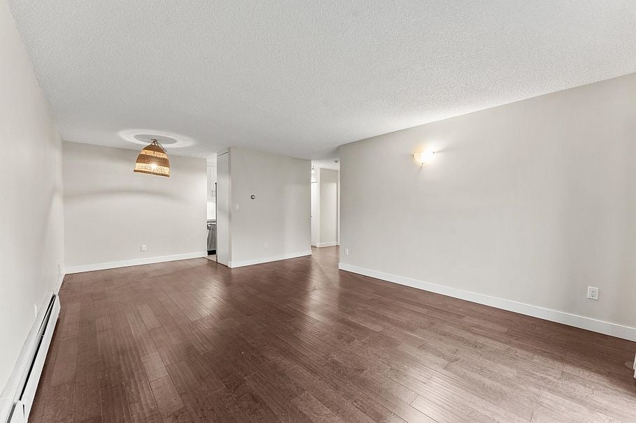 203 1611 E 3rd Avenue Vancouver, BC - 6