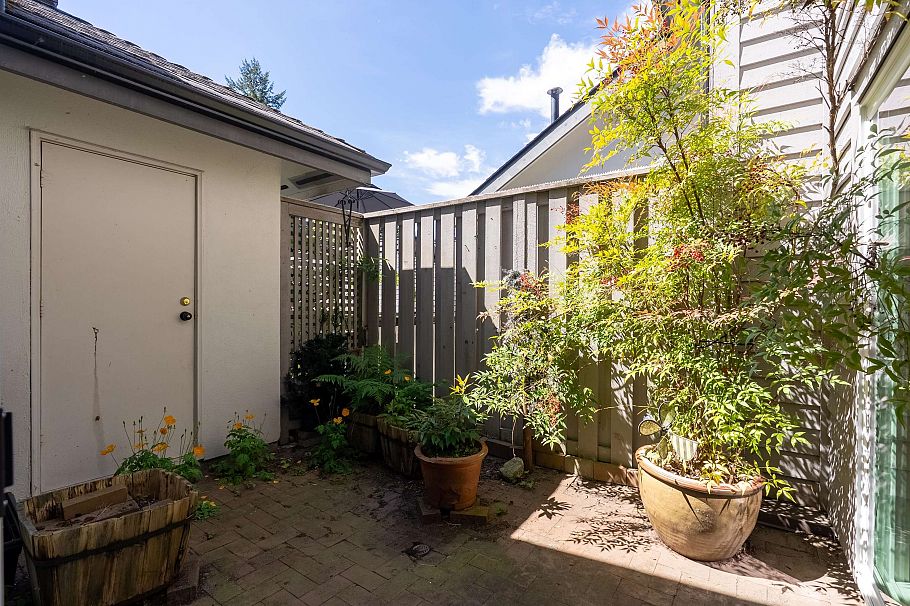 5948 Nancy Greene Way North Vancouver, BC - 27