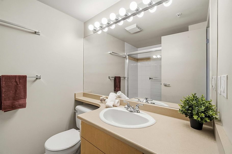 319 678 W 7th Avenue Vancouver, BC - 24