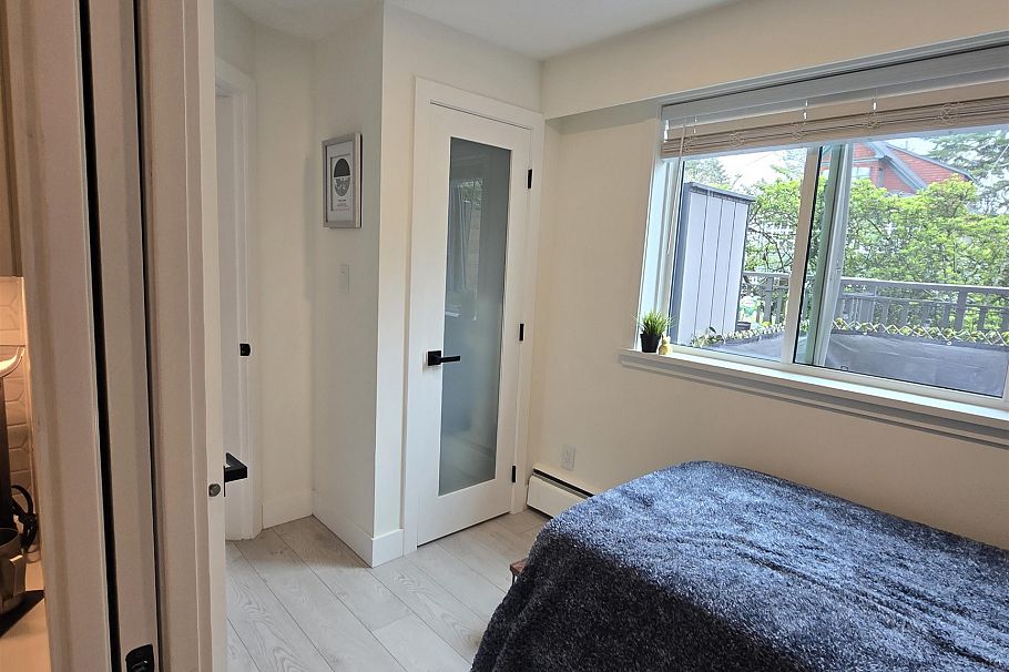 2121 W 6th Avenue Vancouver, BC - 28