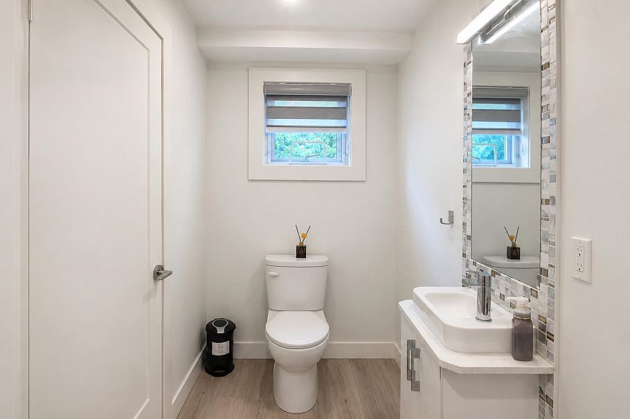 7887 French Street Vancouver, BC - 9