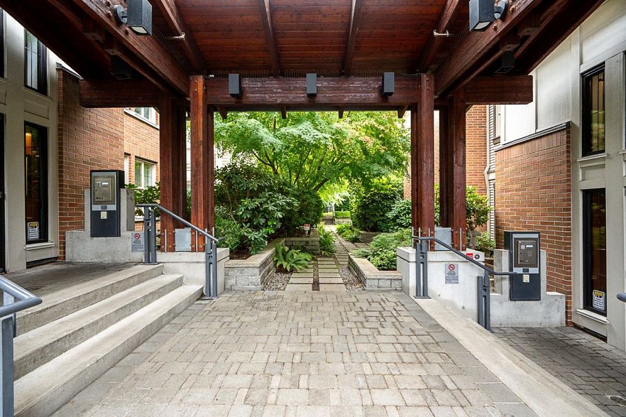 1406 4655 Valley Drive Vancouver, BC - 24