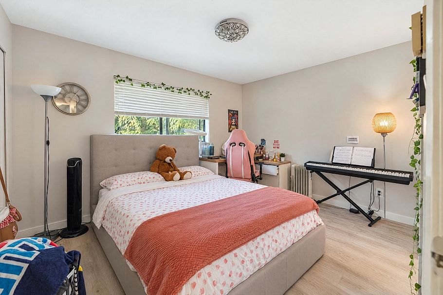 580 W 29th Street North Vancouver, BC - 15