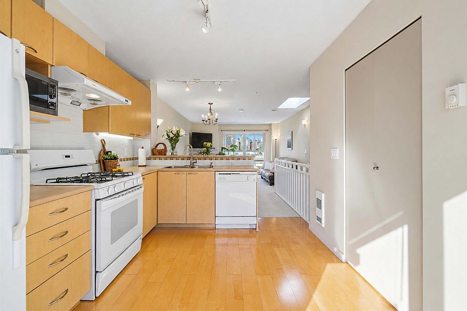319 678 W 7th Avenue Vancouver, BC - 16