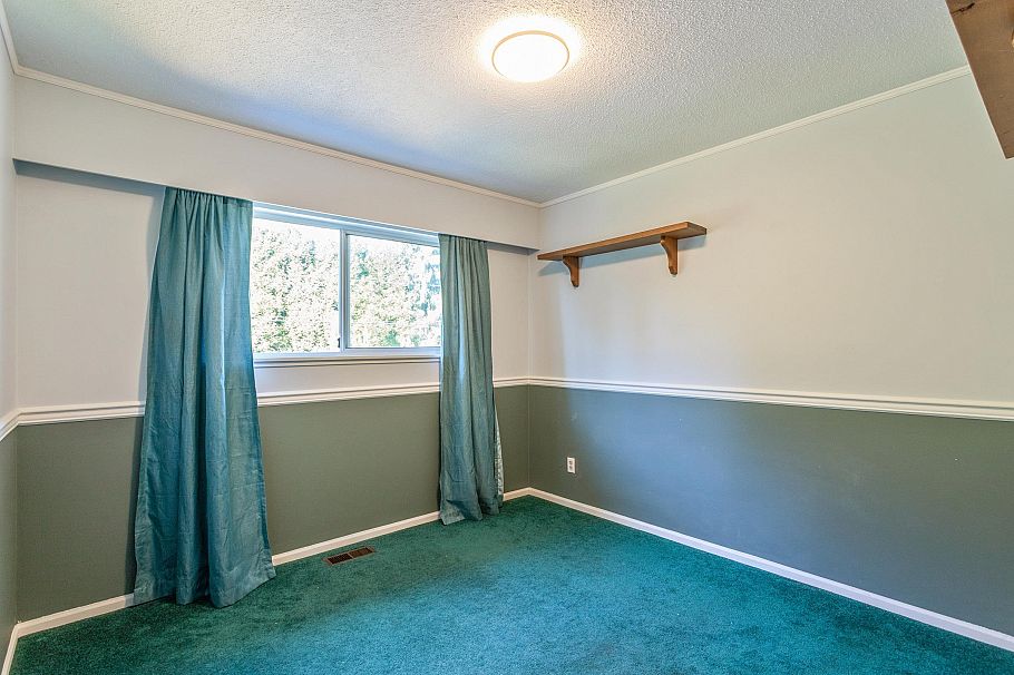 2370 Mountain Highway North Vancouver, BC - 21