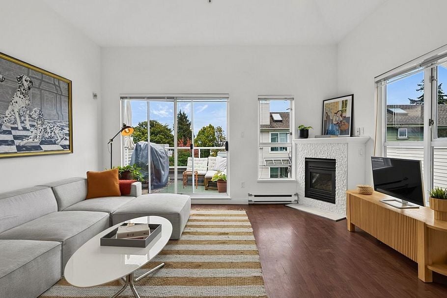 417 3480 Main Street Vancouver, BC - 1