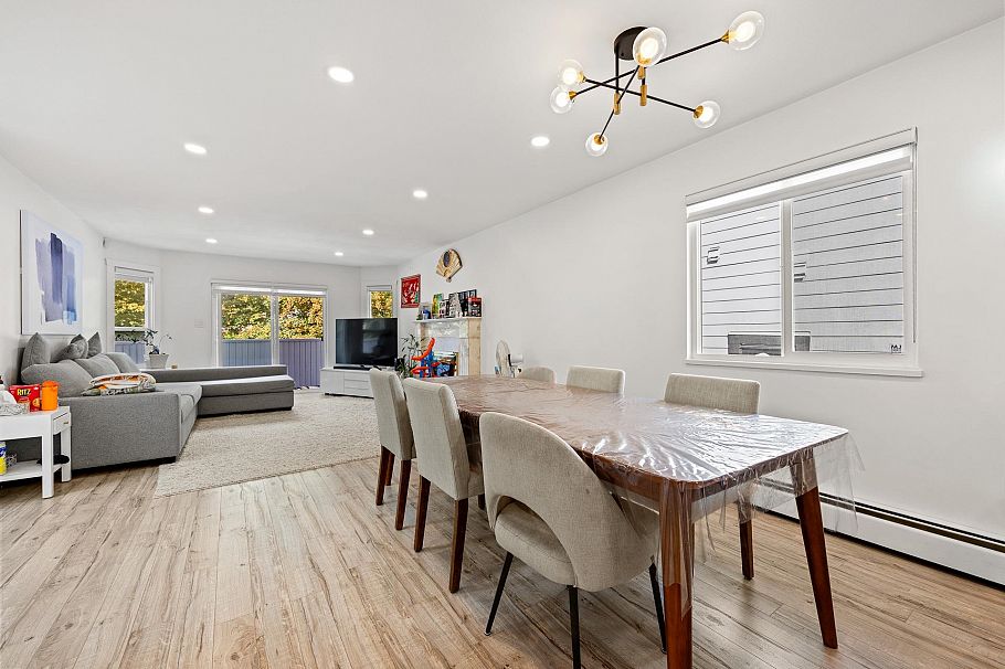 1070 E 40th Avenue Vancouver, BC - 8