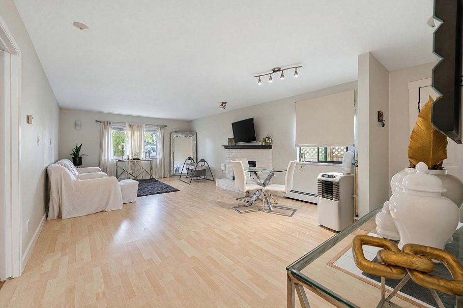 580 W 29th Street North Vancouver, BC - 7