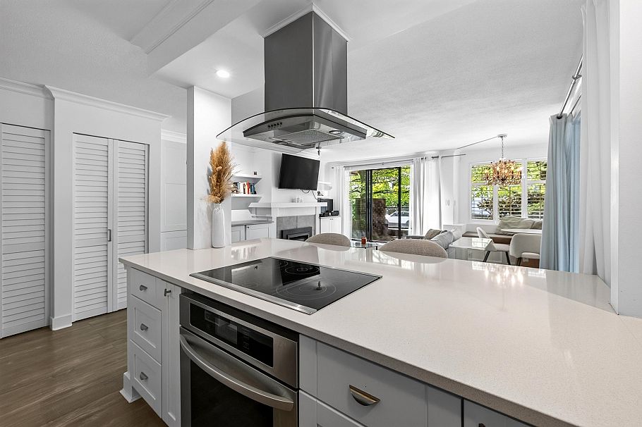 101 1702 Chesterfield Avenue North Vancouver, BC - 17