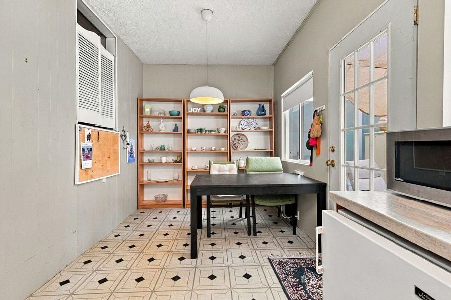 4153 John Street Vancouver, BC - 10