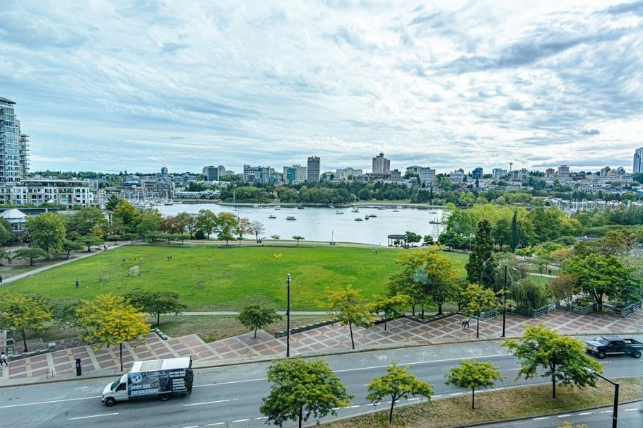 802 388 Drake Street Vancouver, BC - 1