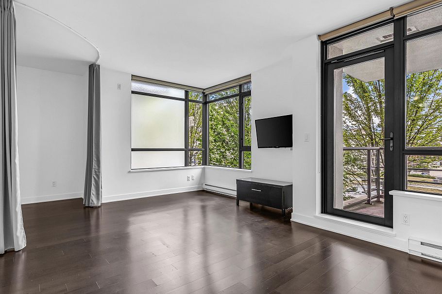 214 750 W 12th Avenue Vancouver, BC - 33