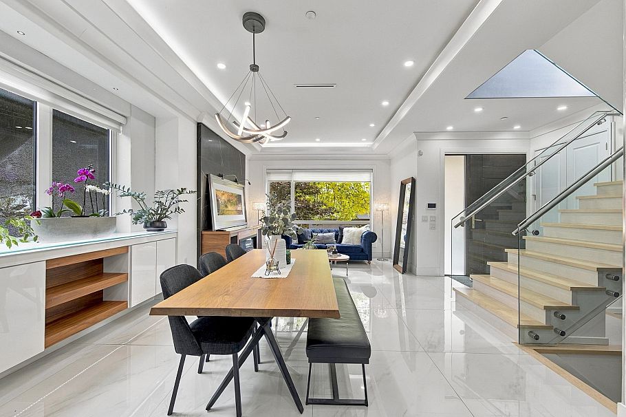 1267 E 53rd Avenue Vancouver, BC - 5