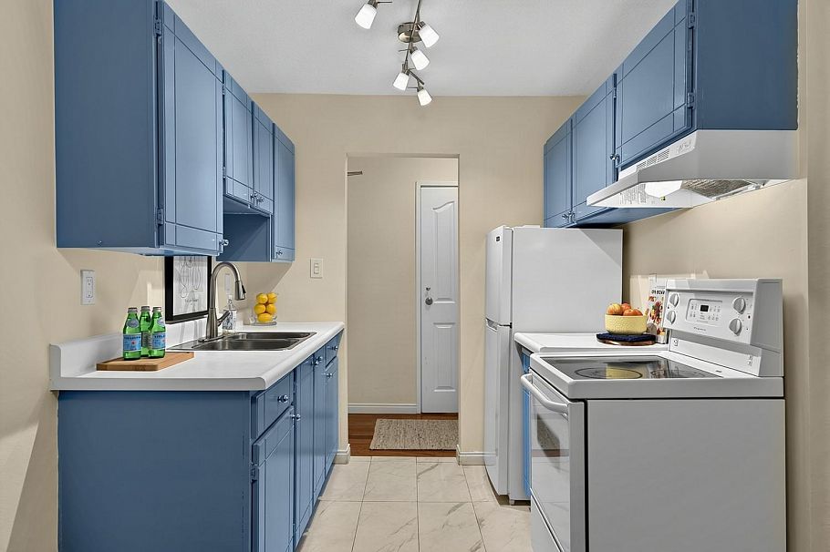 206 1717 13 Avenue Vancouver, BC - 12