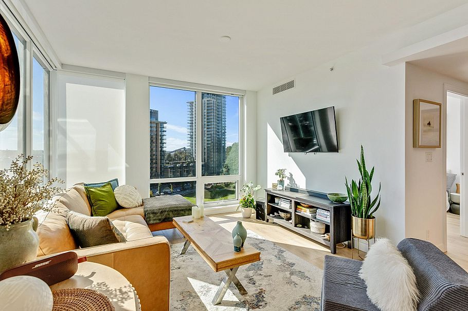 706 1500 Fern Street North Vancouver, BC - 10