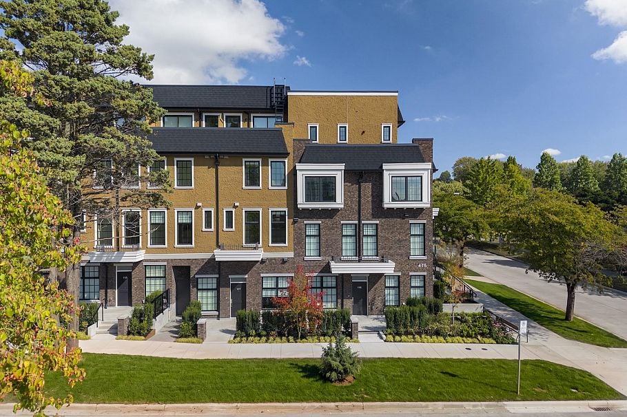 221 7789 Yukon Street Vancouver, BC - 2