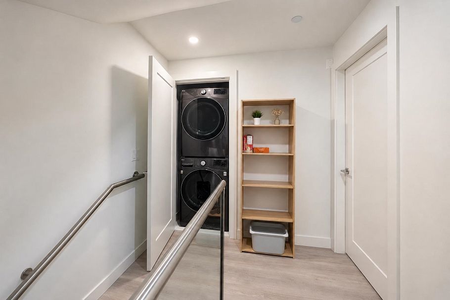 7887 French Street Vancouver, BC - 15
