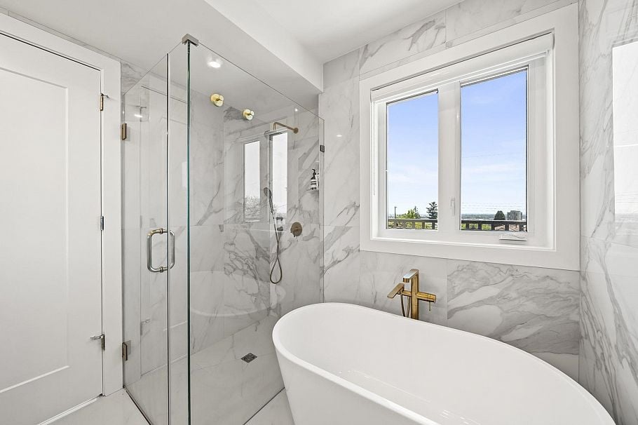 742 E 58th Avenue Vancouver, BC - 18