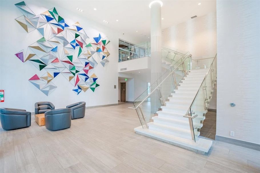 706 1500 Fern Street North Vancouver, BC - 31